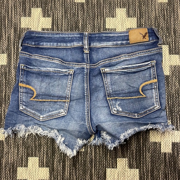 American Eagle Size 8 Jean Shorts - Picture 3 of 3
